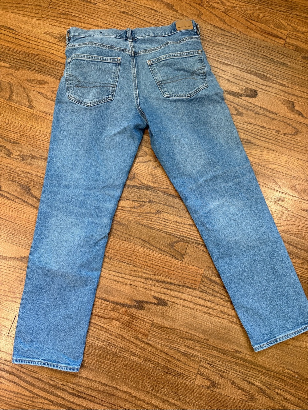 American Eagle Women’s High-Waisted Straight Jeans, size 8, Classic Medium - Picture 2 of 7